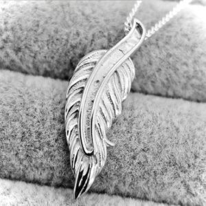 Floating Feather Pendant in Sterling Silver 925