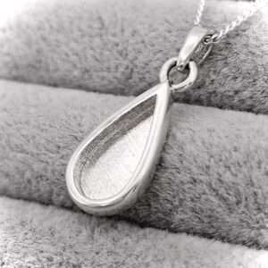 Petite Thick Trim Teardrop Pendant in Sterling Silver 925