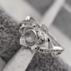 Infinity Rose Ring with Fillable centre set with CZ in Sterling Silver 925 Ring
