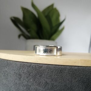 Front faced fill-able channel Ring in Sterling Silver 925